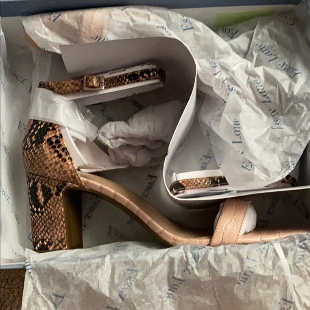 Super Sexy Heels! - Picture 2 of 4